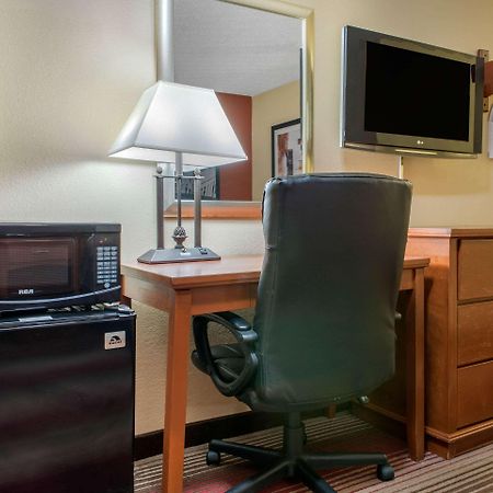 Quality Inn Columbus-East מראה חיצוני תמונה