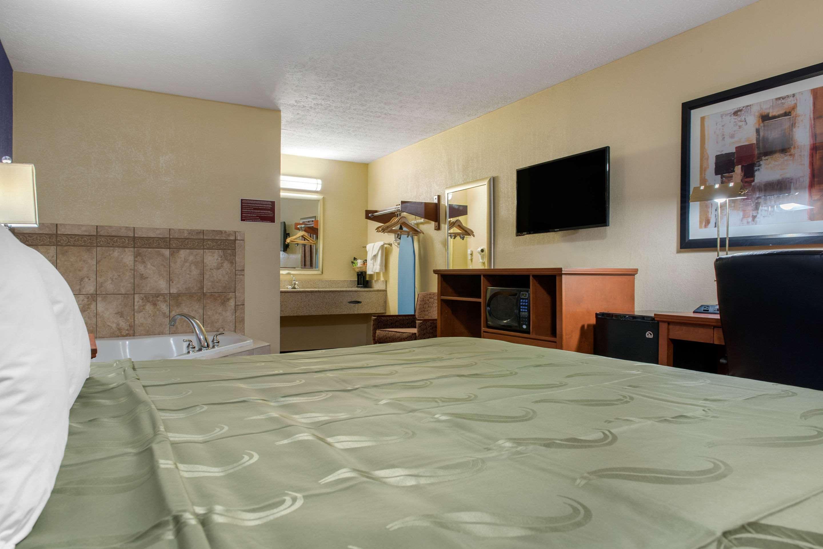 Quality Inn Columbus-East מראה חיצוני תמונה