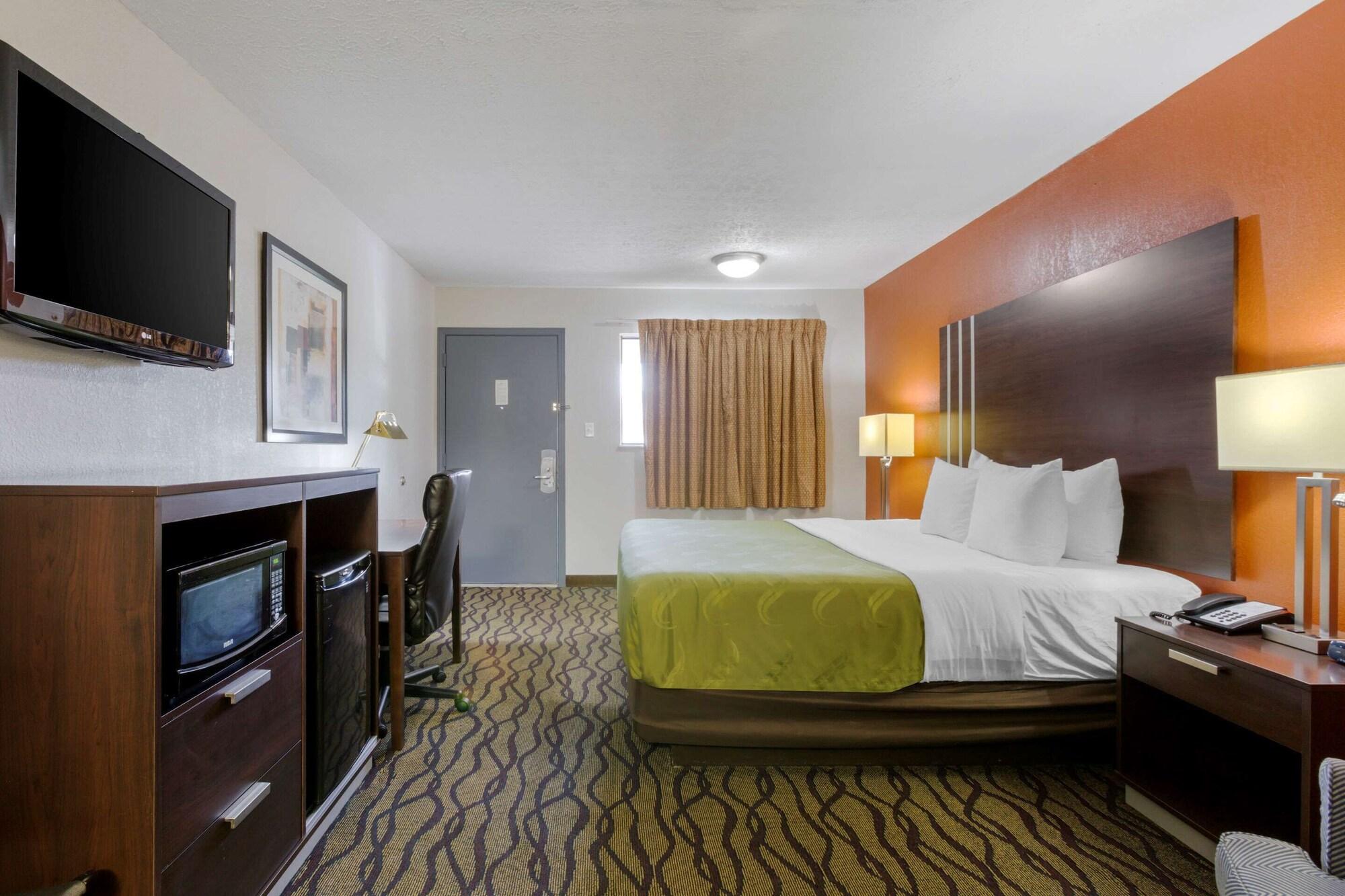 Quality Inn Columbus-East מראה חיצוני תמונה